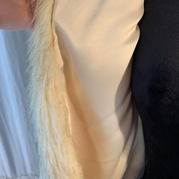 Skies Are Blue Cream Faux Fur Jacket - Picture 5 of 11